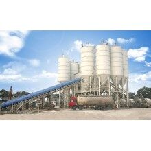 HZS180大型環(huán)保站皮帶上料，生產(chǎn)量大