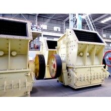 在砂石緊缺的非常時(shí)期，小型碎沙機(jī)發(fā)揮大作用